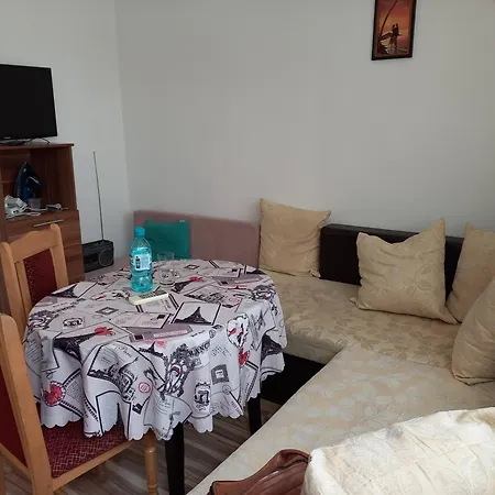 за 4-ма максимум до стадион спартак, точно под вик Варна